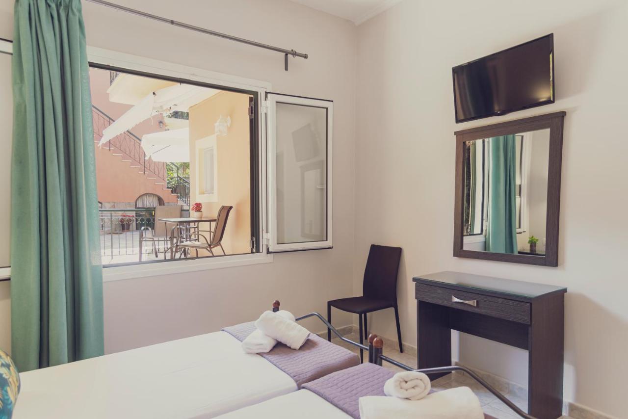 Maria Olga Apartments Benitses  Eksteriør bilde